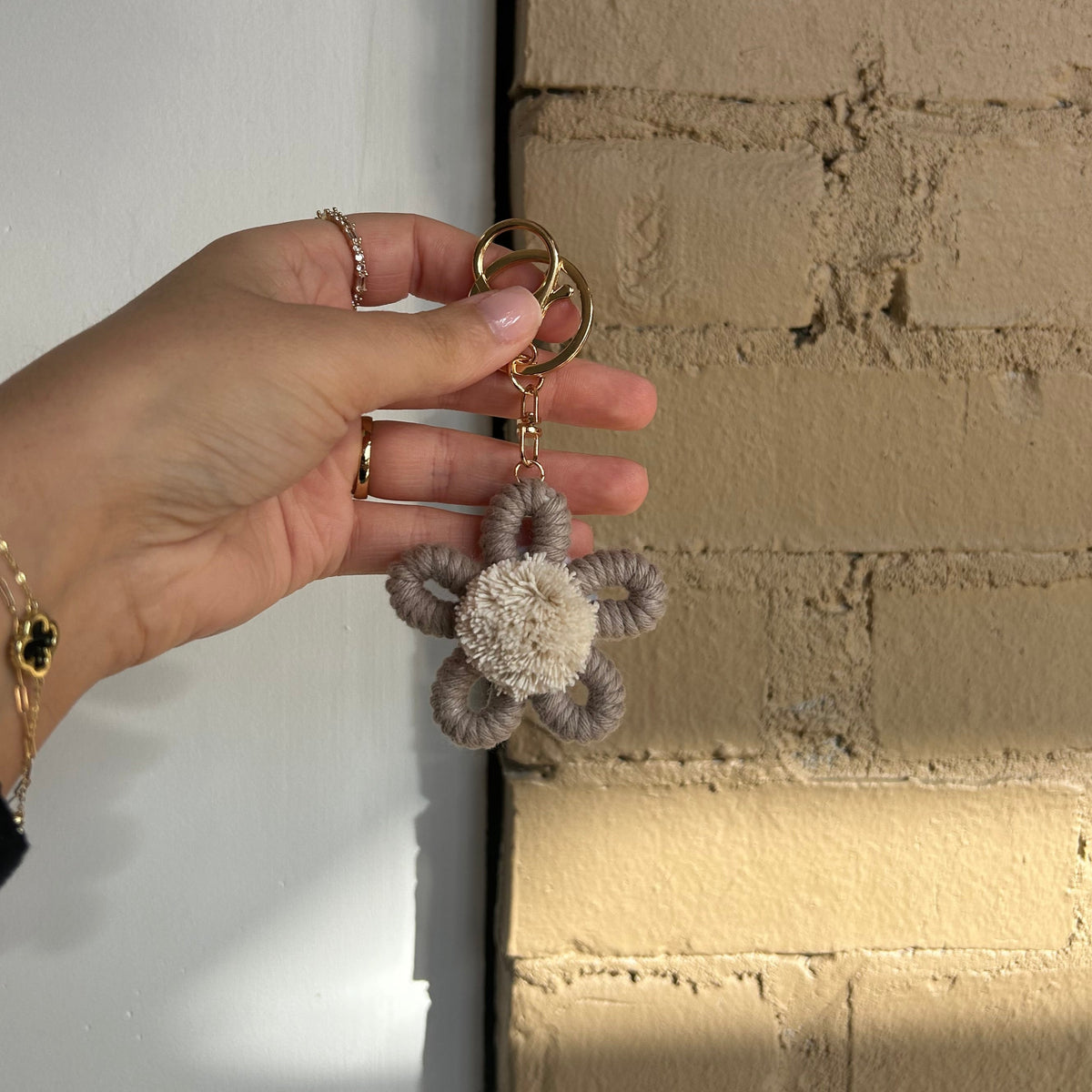 Crochet Flower Keychain - Multiple Colors