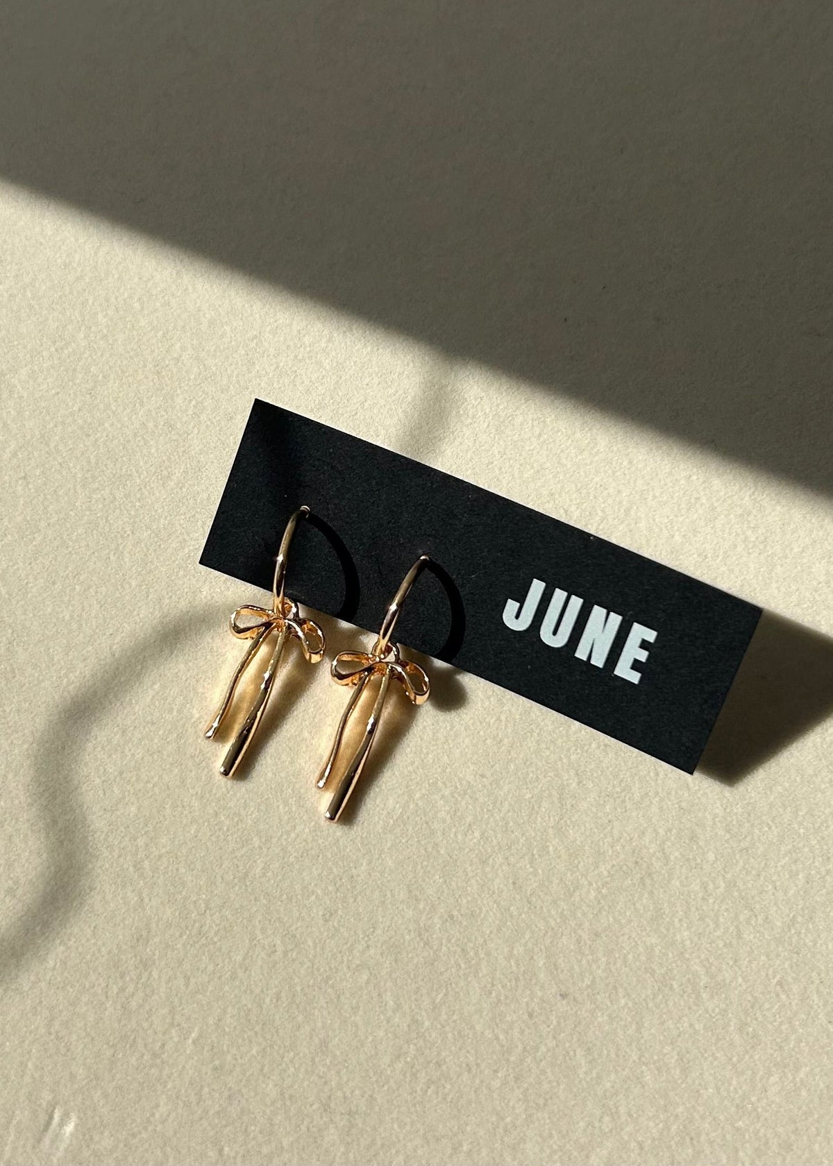 Leila Bow Earrings